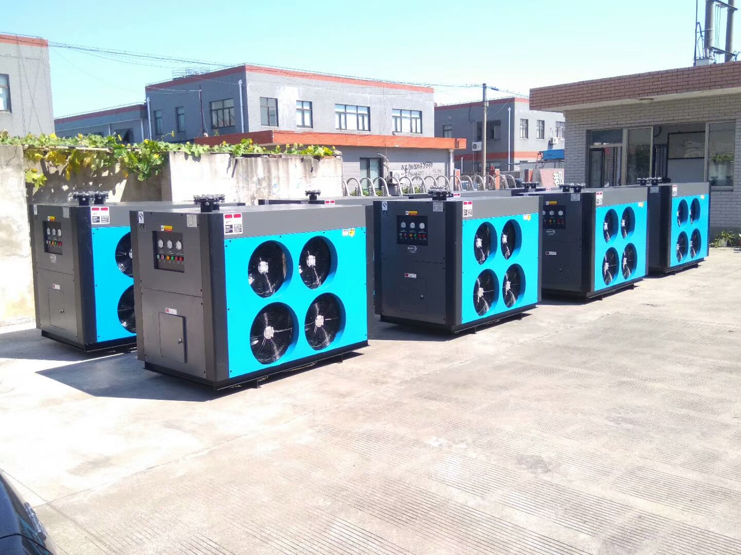 小型空氣干燥機排汽帶水的原因及重要性？