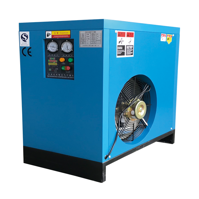 風(fēng)冷型冷凍式干燥機(jī)需要定時(shí)做好保養(yǎng)